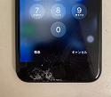 ホームボタン周辺が激しく破損したアイフォンSE3