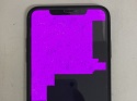 黒と紫、2色に画面が染まったXsMAXの修理も30分程度！